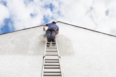 Peinture extérieure à Enchastrayes — façades et ravalement